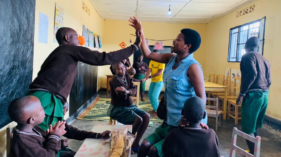 aveh umuherwa high five!